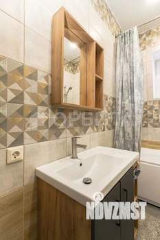 Дом 80м&sup2;, 2-этажный, участок 10 сот.  