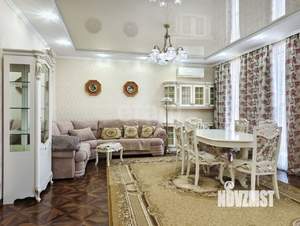 Дом 472м², 2-этажный, участок 10 сот.  