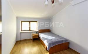 Дом 210м&sup2;, 3-этажный, участок 0 сот.  