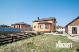 Коттедж 240м², 2-этажный, участок 11 сот.  