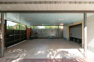 Дом 275м&sup2;, 3-этажный, участок 15 сот.  