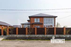 Коттедж 241м², 2-этажный, участок 10 сот.  