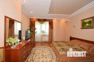 Коттедж 264м&sup2;, 3-этажный, участок 14 сот.  