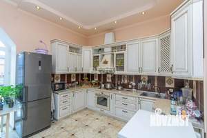 Дом 489м², 4-этажный, участок 10 сот.  