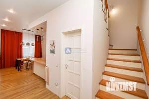 Таунхаус 141м&sup2;, 3-этажный, участок 1 сот.  