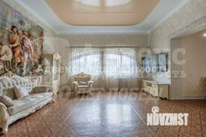 Коттедж 199м&sup2;, 2-этажный, участок 10 сот.  