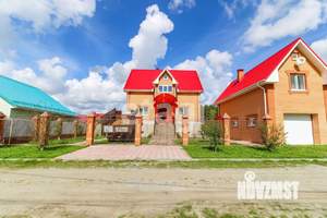 Дом 180м², 3-этажный, участок 10 сот.  