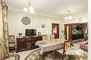 Дом 272м², 2-этажный, участок 15 сот.  