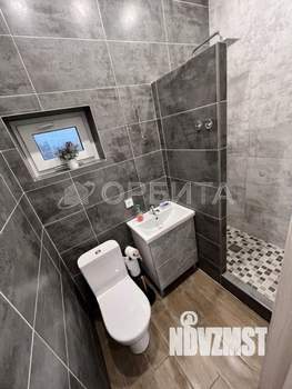 Дом 60м&sup2;, 2-этажный, участок 6 сот.  