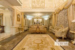 Дом 511м&sup2;, 3-этажный, участок 8 сот.  