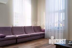 Дом 289м&sup2;, 2-этажный, участок 8 сот.  