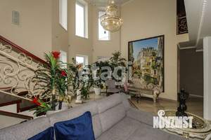 Дом 240м&sup2;, 2-этажный, участок 9 сот.  