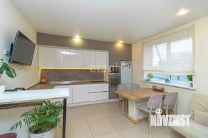 Дом 100м&sup2;, 2-этажный, участок 5 сот.  