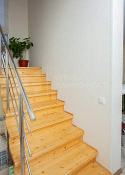 Дом 100м&sup2;, 2-этажный, участок 5 сот.  