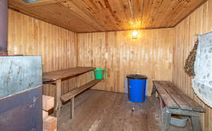 Дом 20м², 2-этажный, участок 8 сот.  