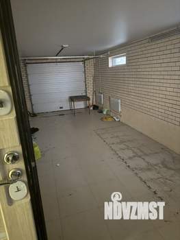 Дом 250м&sup2;, 2-этажный, участок 10 сот.  