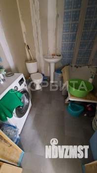 Дом 42м&sup2;, 2-этажный, участок 9 сот.  