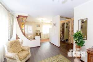 Дом 155м², 2-этажный, участок 10 сот.  