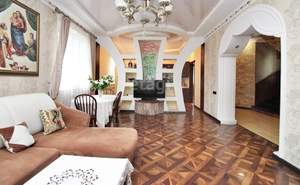 Дом 232м&sup2;, 2-этажный, участок 5 сот.  