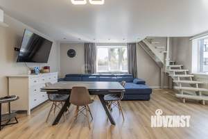 Дом 180м&sup2;, 2-этажный, участок 8 сот.  