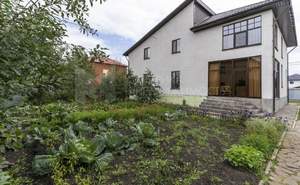 Дом 284м&sup2;, 2-этажный, участок 9 сот.  