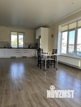 Дом 189м&sup2;, 2-этажный, участок 9 сот.  