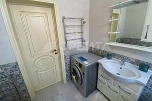 Дом 200м&sup2;, 2-этажный, участок 0 сот.  