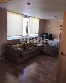 Дом 200м&sup2;, 2-этажный, участок 5 сот.  