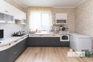 Дом 260м&sup2;, 2-этажный, участок 12 сот.  