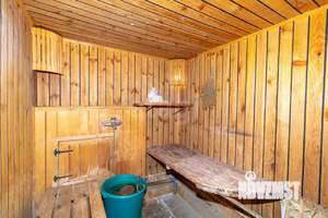 Дом 42м&sup2;, 2-этажный, участок 10 сот.  