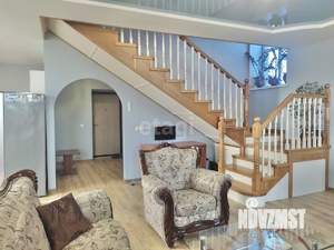 Дом 140м&sup2;, 2-этажный, участок 8 сот.  