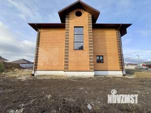 Коттедж 210м², 2-этажный, участок 15 сот.  