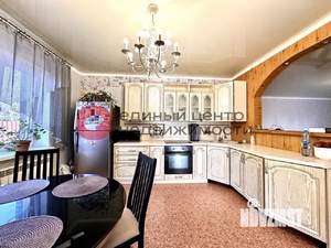 Дом 197м&sup2;, 2-этажный, участок 9 сот.  