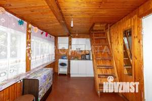 Дом 20м&sup2;, 2-этажный, участок 5 сот.  