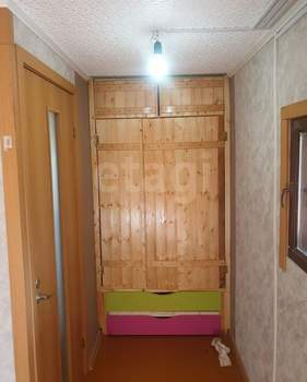 Дом 30м&sup2;, 2-этажный, участок 6 сот.  