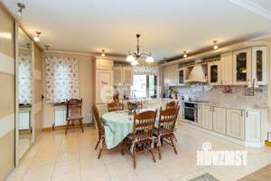 Дом 390м&sup2;, 3-этажный, участок 10 сот.  