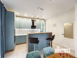 Дом 220м&sup2;, 2-этажный, участок 10 сот.  