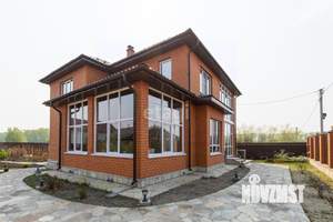 Дом 241м², 2-этажный, участок 10 сот.  