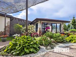 Дом 472м&sup2;, 2-этажный, участок 10 сот.  