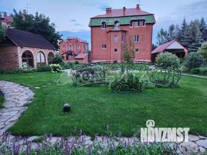 Дом 300м², 2-этажный, участок 15 сот.  