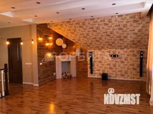 Дом 175м&sup2;, 2-этажный, участок 10 сот.  