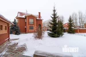 Дом 319м², 3-этажный, участок 15 сот.  