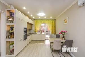 Дом 132м², 2-этажный, участок 6 сот.  