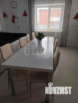 Дом 300м&sup2;, 3-этажный, участок 11 сот.  