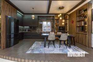 Дом 280м², 3-этажный, участок 12 сот.  