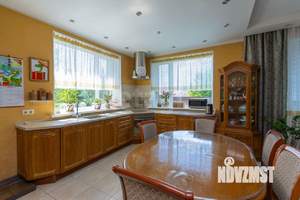 Дом 172м², 2-этажный, участок 5 сот.  