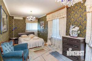 Дом 1571м², 3-этажный, участок 16 сот.  