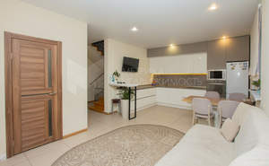 Дом 100м&sup2;, 2-этажный, участок 5 сот.  