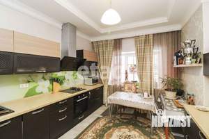 Дом 272м², 2-этажный, участок 15 сот.  