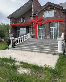 Дом 353м&sup2;, 2-этажный, участок 10 сот.  